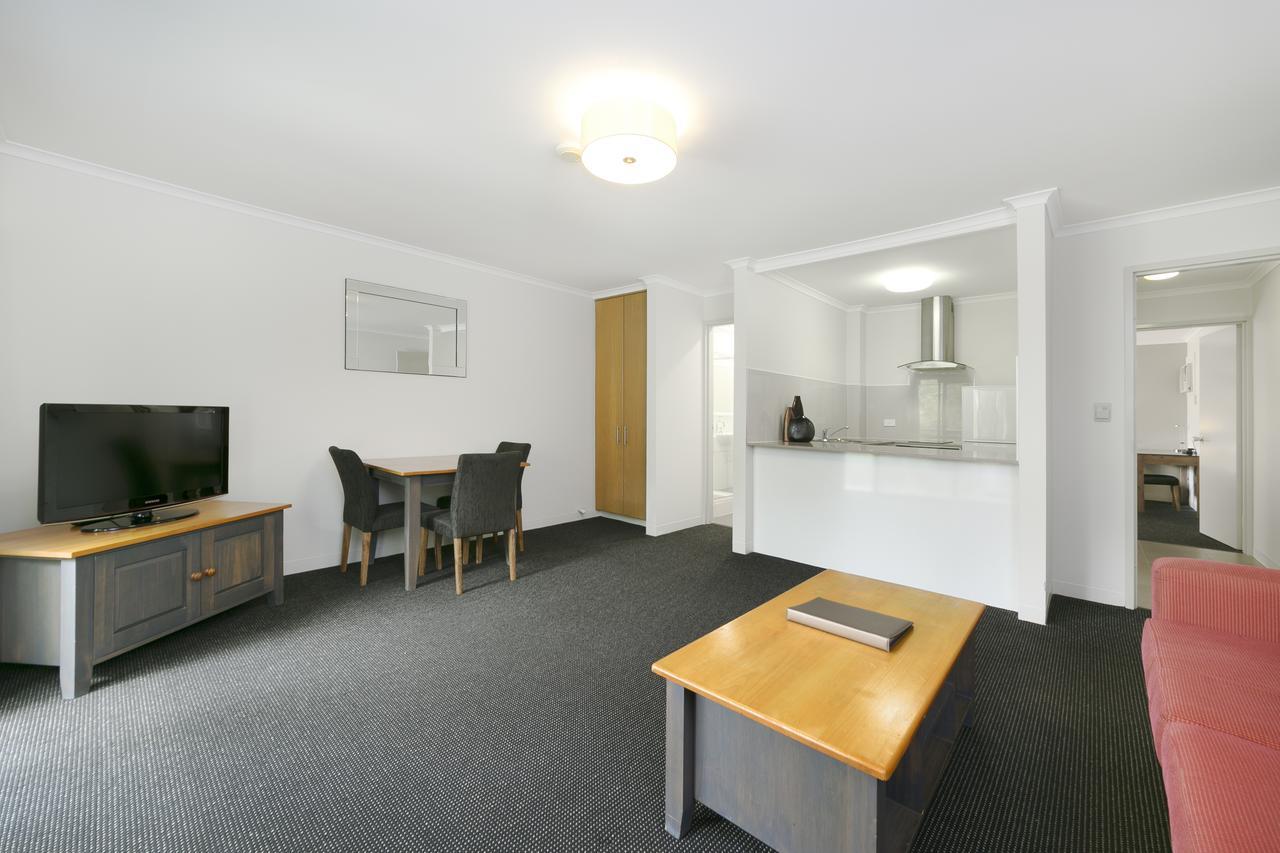 Mt Ommaney Hotel Apartments Brisbane Exterior foto